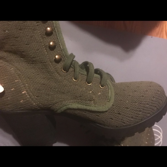 Combat boots 👢 - Picture 2 of 4